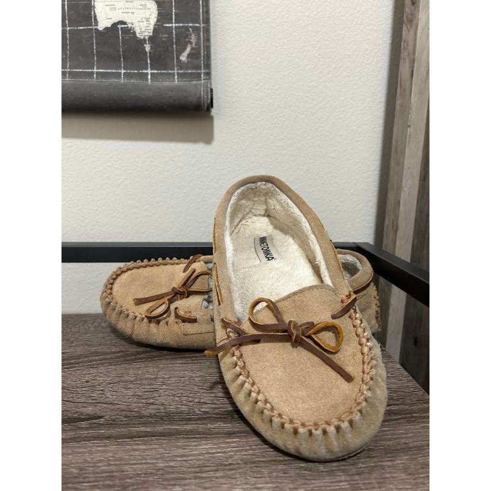 Minnetonka Cally Suede Faux Fur Lined Moccasin Slippers Tan 4011 Mens 11M